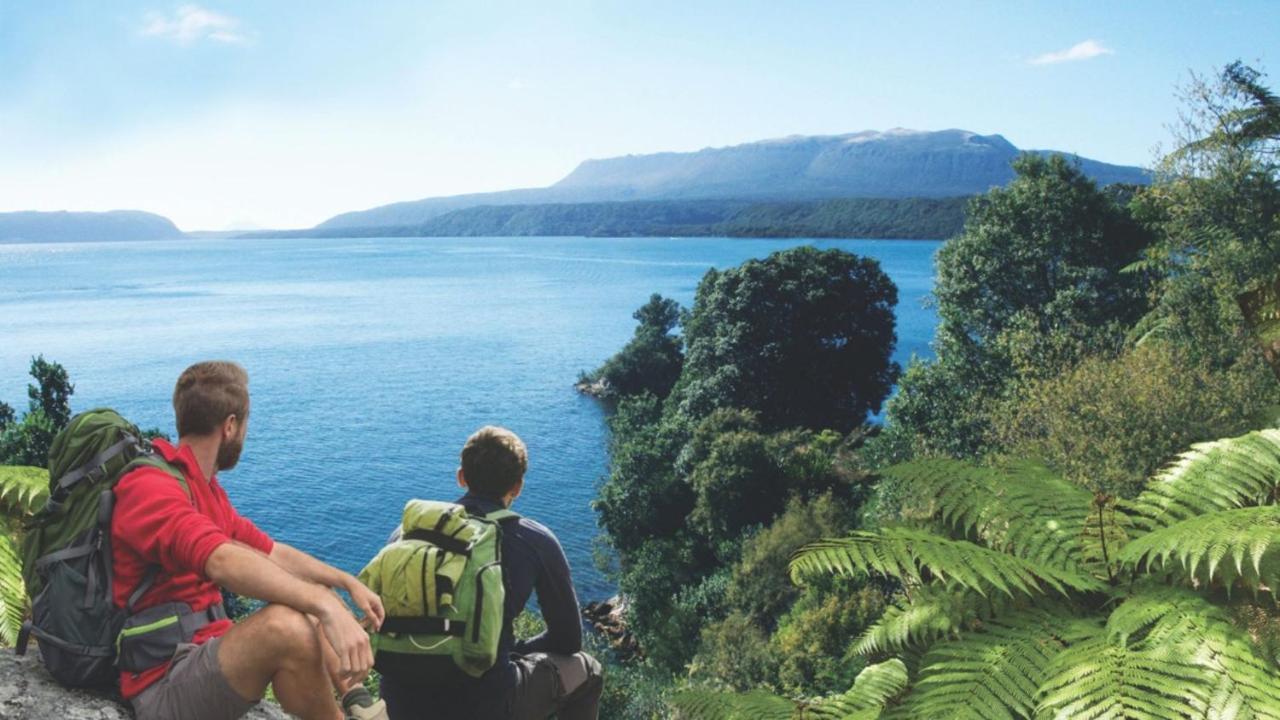 Вілла Tironui Lake Tarawera Екстер'єр фото